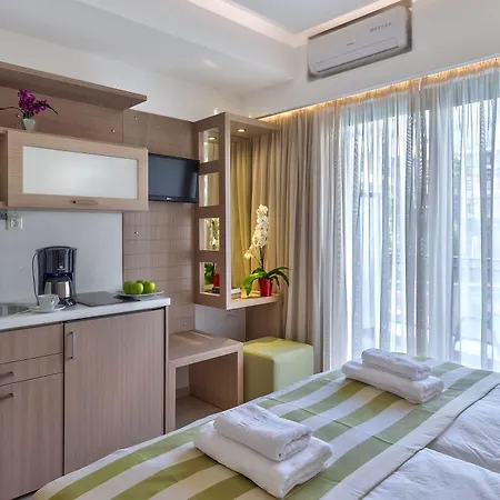 Leonidas & Aparthotel