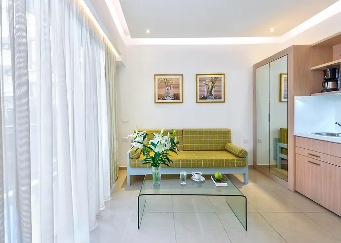 Leonidas & 3* Rethymno