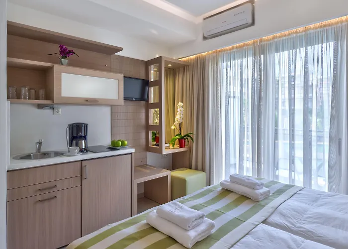 Leonidas & 3* Rethymno