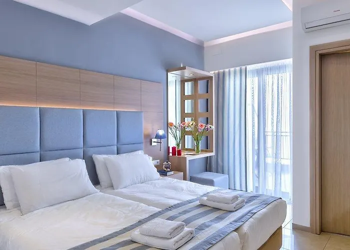 Leonidas & Aparthotel 3*