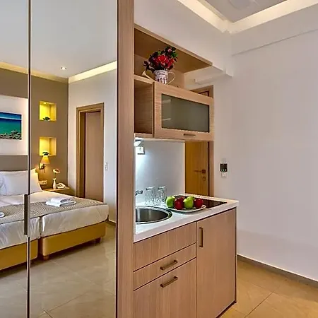 Leonidas & Aparthotel 3*