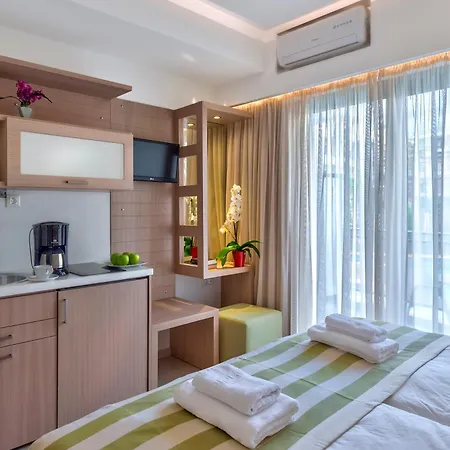 Leonidas & Aparthotel