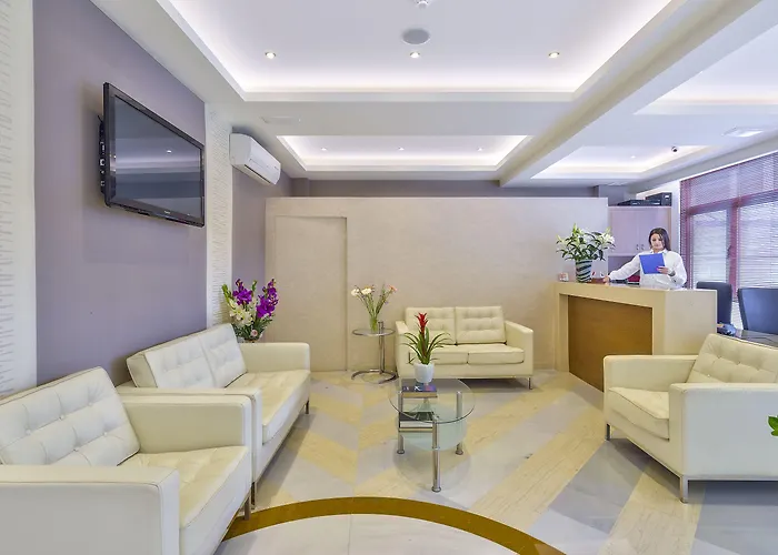 Leonidas & Apartmanhotel 3*