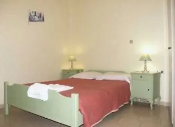 Leonidas & Apartmanhotel