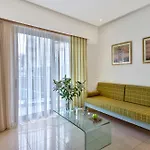 Leonidas & Aparthotel 3*