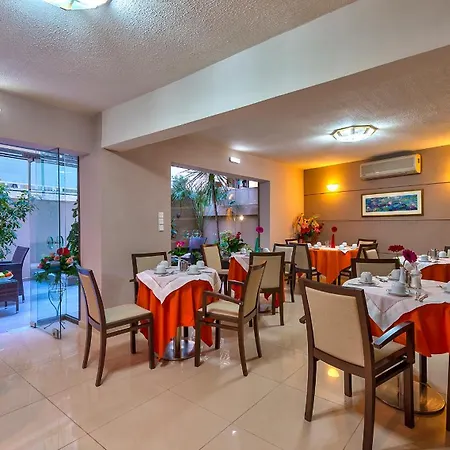 Aparthotel Leonidas &