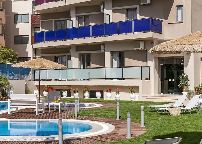 Hotel apartamentowy Leonidas & Retimno